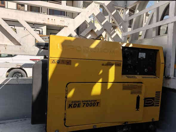 ٣٠ئەمپێر کارەبا ئەدات 
گازەو سلفە ماشاللە هەر زۆر تایبەتە 
مالیکی پاکە و نرخی کوتایی ٣٢٥هەزارە 
هەرچیتیش هەیە لیو ئەکرم *********** كالار
