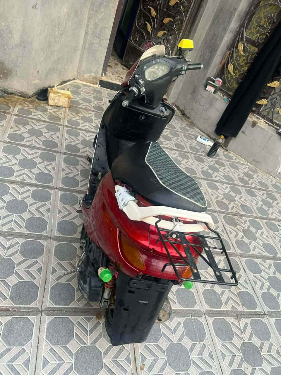 فراشه للبيع 
مفتوحه مره وحده مكينه ناعمه  شرط لاتنقيص ولا تبخير 
دبلات اماميه جديد 
كابريته جديد 
بنز خلفي جديد 
دراجه نضيفه 
المكان دوانيه 
السعر300وبيه مجال 
***********
