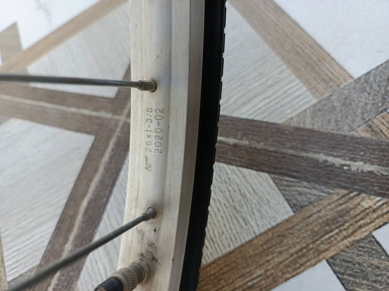 السلام عليكم بايسكل للبيع موديل 2020 حجم 26   صينية نص بريك أمامي وخلفي والأغراض لايت دينمو وقفل وكاسحةجرار وجك نص وزوج كبات وزوج فرارية وفسوريات ليموني 4وقصبات7وبرجستون وفسفورية أمامية وميدالية  السعر قيم واخذ مكاني غراف


**إذا كنت صاحب هذا الإعلان وتريد حذفه لأي سبب، رجاءا أرسل رسالة إلى الدعم الفني**