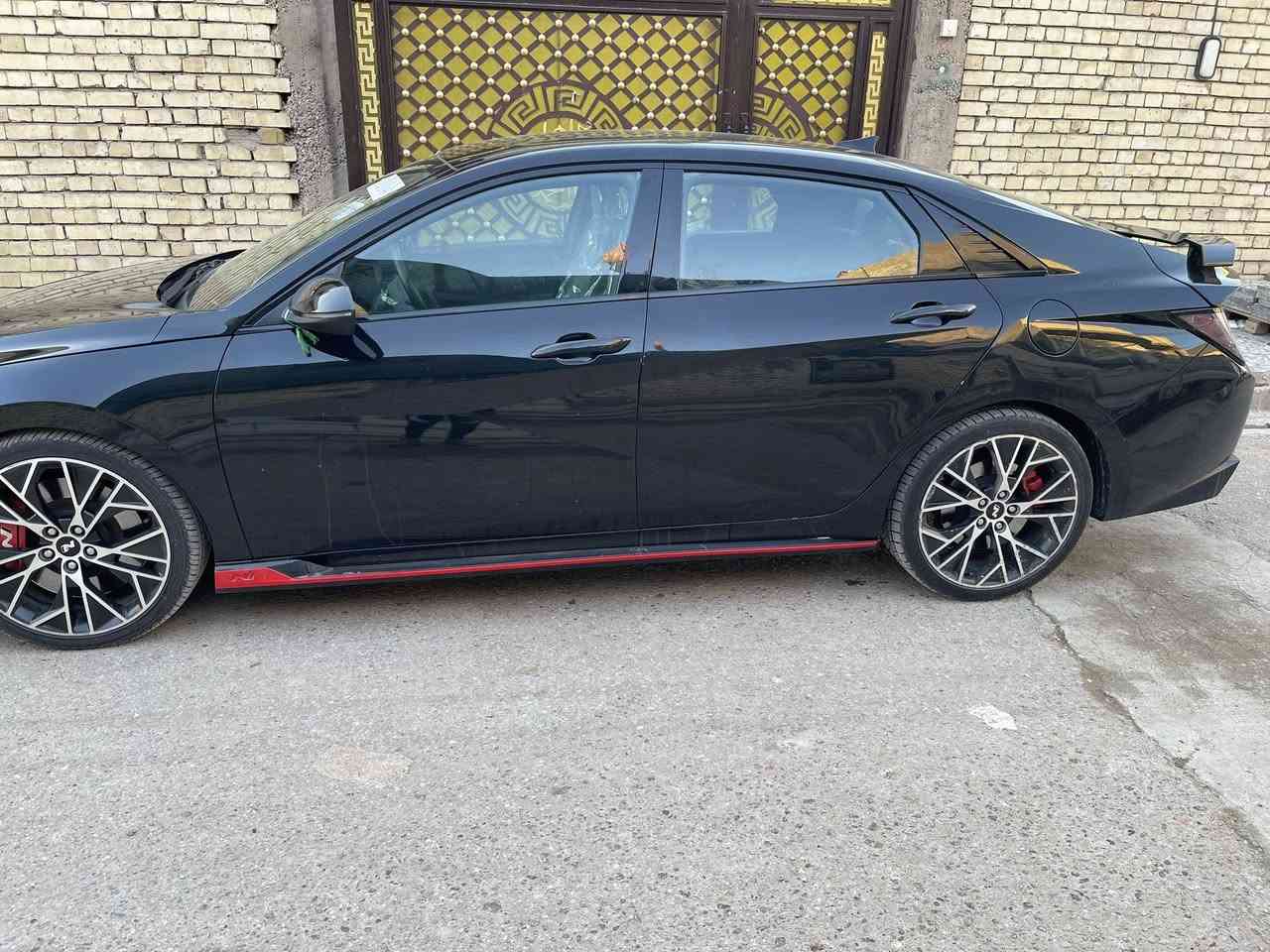 النوع: Hyundai Elantra N
الموديل: 2023
اللون: أسود
الوقود: بنزين
نظام الدفع: أمامي FWD
القير: أوتوماتيك 8 سرعات DCT
المحرك: 2.0 لتر تيربو
القوة: 276 حصان
العزم: 392 نيوتن متر

التجهيزات:

باكج N Performance رياضي

عدادات رقمية وشاشة وسطية كبيرة

مقاعد رياضية N

رادار + مانع تصادم

كاميرا خلفية

مثبت سرعة

جنوط رياضية 19 إنش

دخول ذكي وتشغيل بصمة

أنظمة أمان كاملة

بدون. ارقام. ..
السعر160  

للاستفسار ***********
