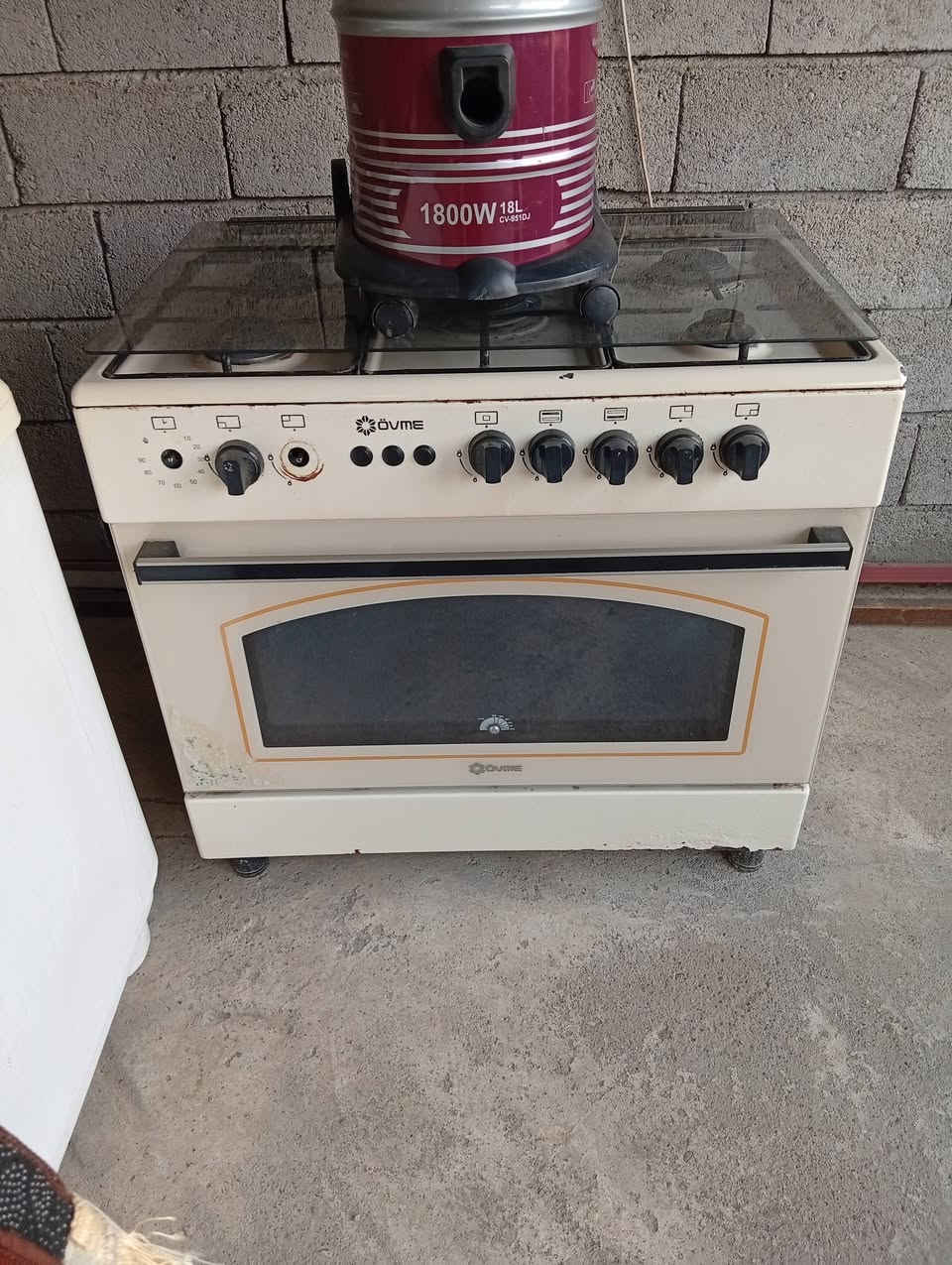 يوجد قسالات  طباخات مكانس الكهربائيه فرشات  للبيع  المكان قريه الجرف..  ***********
