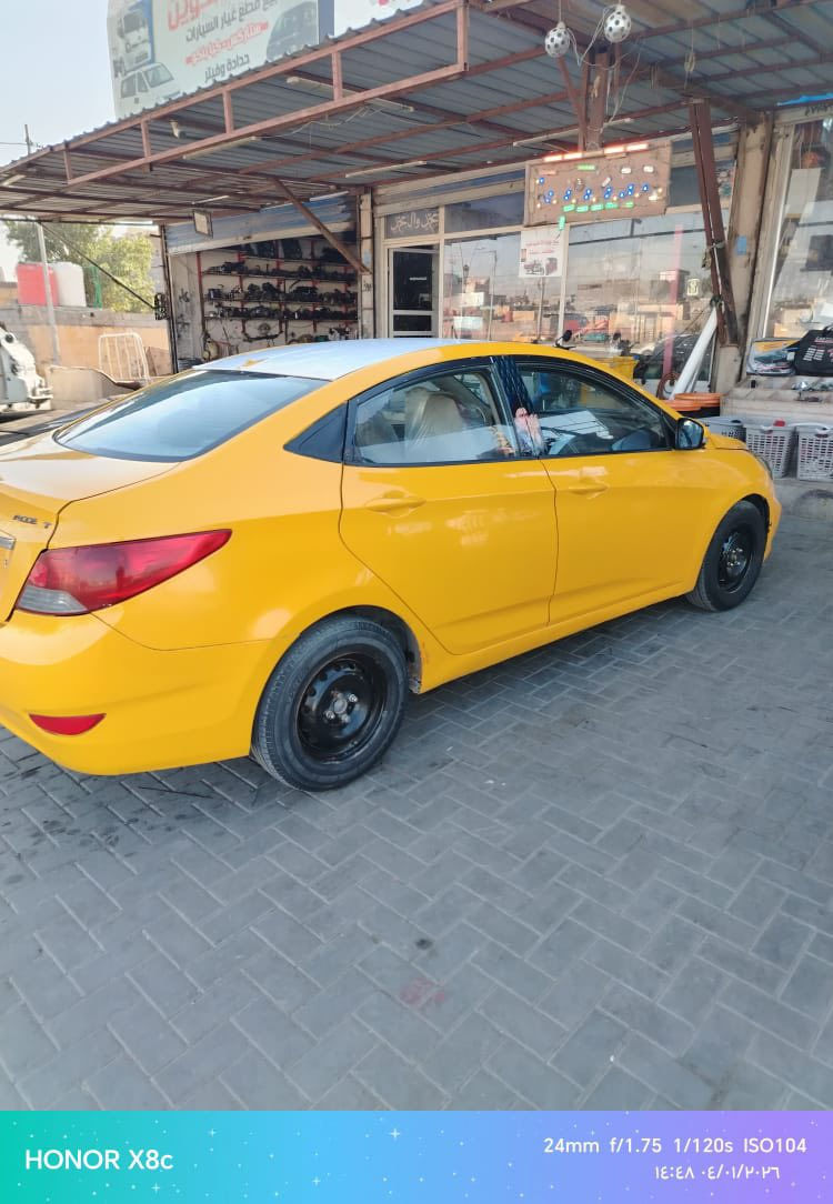 السلام عليكم
شباب اكسنت  2012
مكينه 1600 دكشن عالي 
السياره هسه مصفره هيه وغرامات 
السياره صفره وصفره تعرفون ما تنكفل بيه طخه بيه شخود وكلهن مسويهن بس ضربه قويه ما بيه السياره جاهزه كلش هلوه
السعرر///.👈68 ورقه وبيه مجال واني مكلف بل نشر 

وهاذ رقم صاحبه ***********
