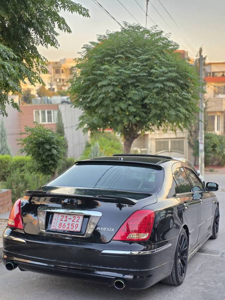 سڵاوی خوای گەورەتان لێبێ
تۆیۆتا کراون ماجێستا 2008
پێش هەموو شتێ سەیارەکە مووسە و ڕەنگ گۆڕاوی یابانە پێشتر چیمەنتۆی بووە
سەیارەکە قەپات مواسەفاتەو چوپەکانی حوڕ کراوە
هەموو گیانی سەیارەکە ئیش ئەکات تەنیا پێش داگرتنێکی ئەوێ
ناونیشان: سلێمانی
بۆ پەیوەندی: *********** السليمانية, العراق
