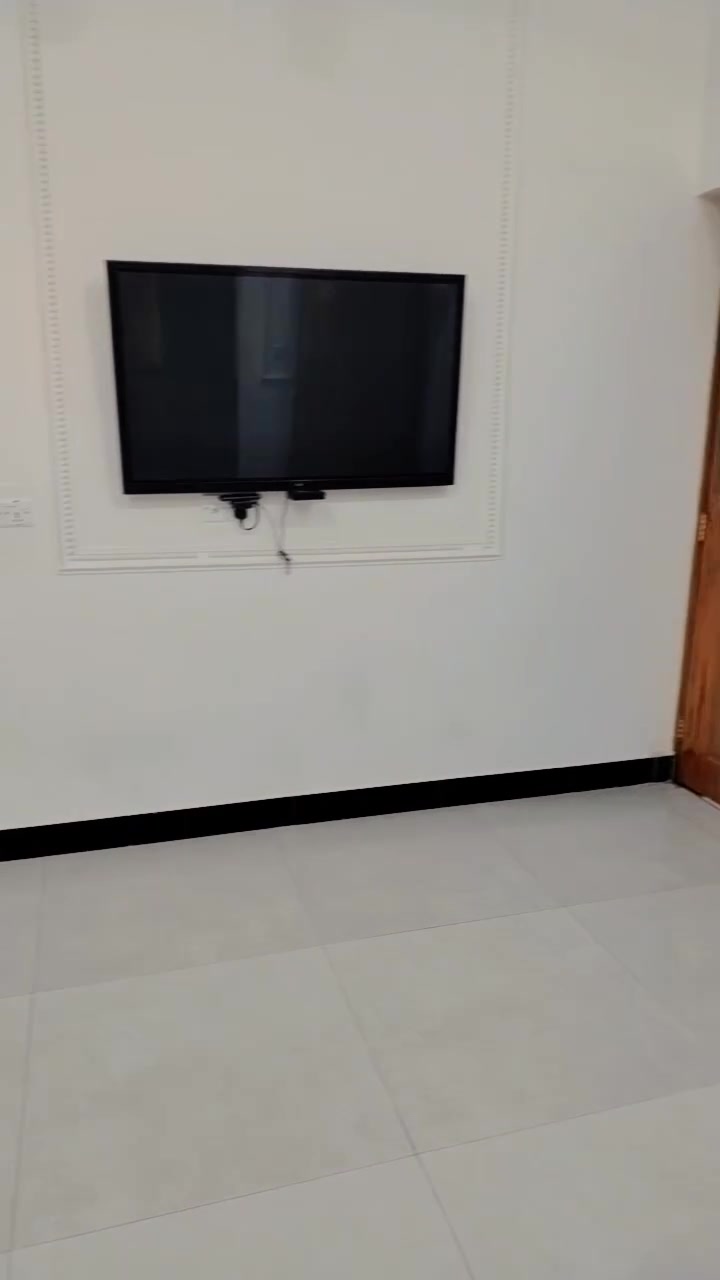 بيت 🏫 للبيع طابقين مقاطعه 830حي النورثالث بيت ع شارع 60اول فرع بالماقطعه مساحه 200متر سنه لبناء نهاية 2025 طابق الأول طابوق يحتوي. على 
غرف منام عدد 3
صاله. ديوانيه. مطبخ 
صحيات خارجيه. داخليه! 
الطابق الثاني درج خارجي 
نظام الطابق الثاني شقق عدد2 كل شقه معزوله ع ثانيه
الشقه الأولى غرفه منام صاله مطبخ صحيات جاهزه 
الشقه الثانيه هيكل فقط تحتاج تشطيب تحتوي على غرف منام عدد 2صاله مطبخ. صحيات السعر متواجد واتساب أو إتصال ع الرقم التالي ***********
