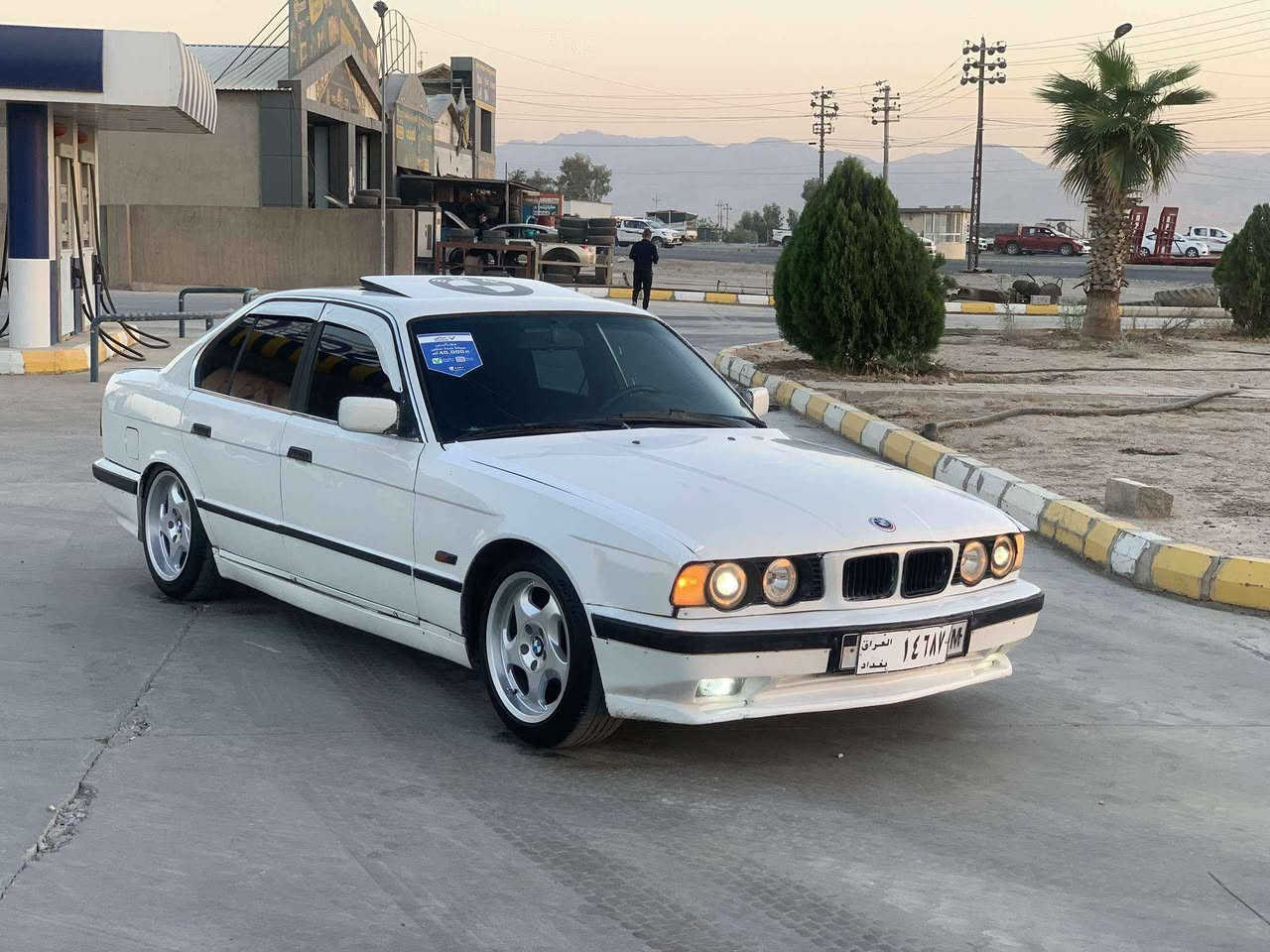 سلاوBMWبۆفرۆشتن نرخ 27کەمێک مەحامەلە
مۆدیل 1992
گێرو مەکینە 520گێر عادی 
حلوجە 
هەمووگیان بەشەرت دیار مەسروف نیە گۆرینەوەش دەکەم بەشێک بەدلم بێت 
مالێک پاک جوانە 
ژم *********** رانية, السليمانية
