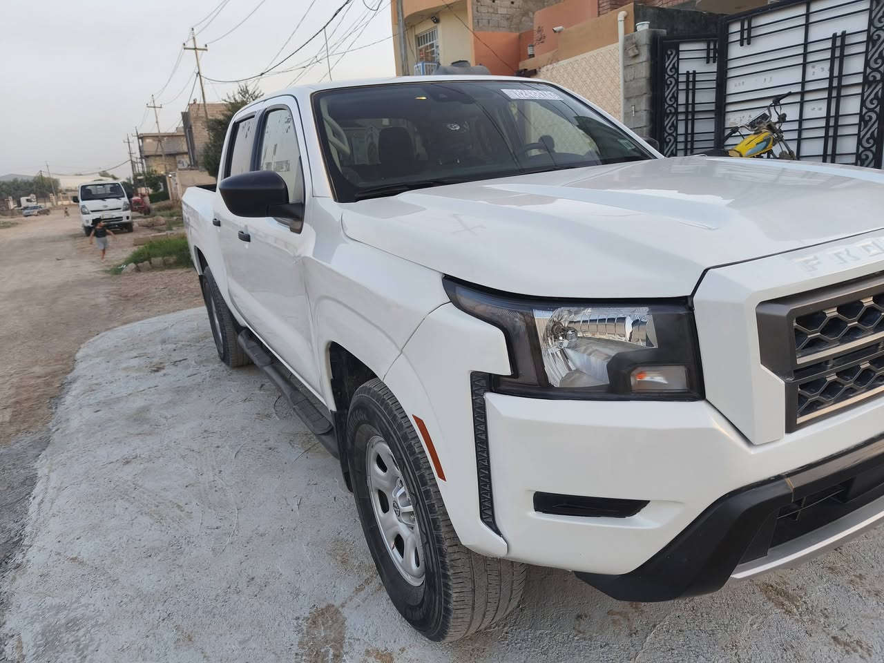 سلا عليكم من رخصت الادمن للبيع نيسان فونتير موديل2022 الضرر كدامكم ولا قطعه بيها تبديل فقط خشم البونيد حار فقط ولباقي كله مكفول تبريد الشركه ماواصله اي شي ضربتها تخبل ومصلحه تصليح فول محرك 6سلندر3/800كير 9نمر يعني✈️✈️ تبريدها🥶🥶24طكه بمريكه ماشيه 25الف وبلعراق ماشيه خمستالاف وبيها قنبوره مال صفرات وسعر 🔥🔥235وبيها مجال موصله اكثر من هذ السعر بهوايه وبلعافيه ع ياخذها رقمها ديالى مكانها ديالى بعقوبه رقم الهاتف ***********
