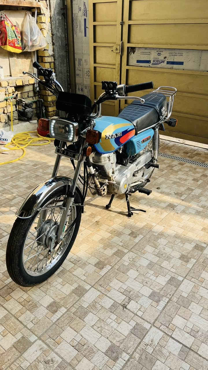 السلام عليكم شباب دراجه نامه متياز 25 دراجه بعده جديده ومامتعوبه مسعجلً عل بيعته كلش رايده 600 وبيه مجال قليل كلش شراي هله بيك مو شراي لعبتني. رقمي ***********
