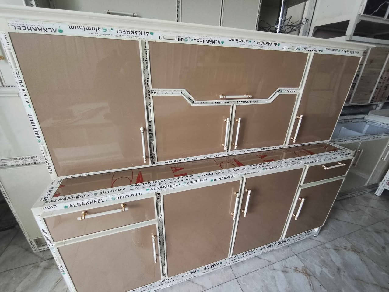 سلام عليكم  يتوفر لدينا جميع انواع الكاونترات ولمطابخ بانسب الاسعار.   عنوانه ديالى بعقوبه كاطون الرحمه.   للاستفسار  خاص او على الرقم *********** بعقوبة, ديالى
