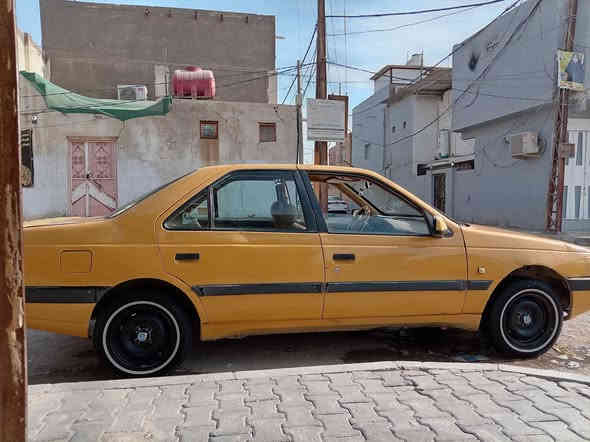 السلام عليكم بيج 405 جير محرك مقفولات موديل 2014 سعر 30 بها مجال***********
