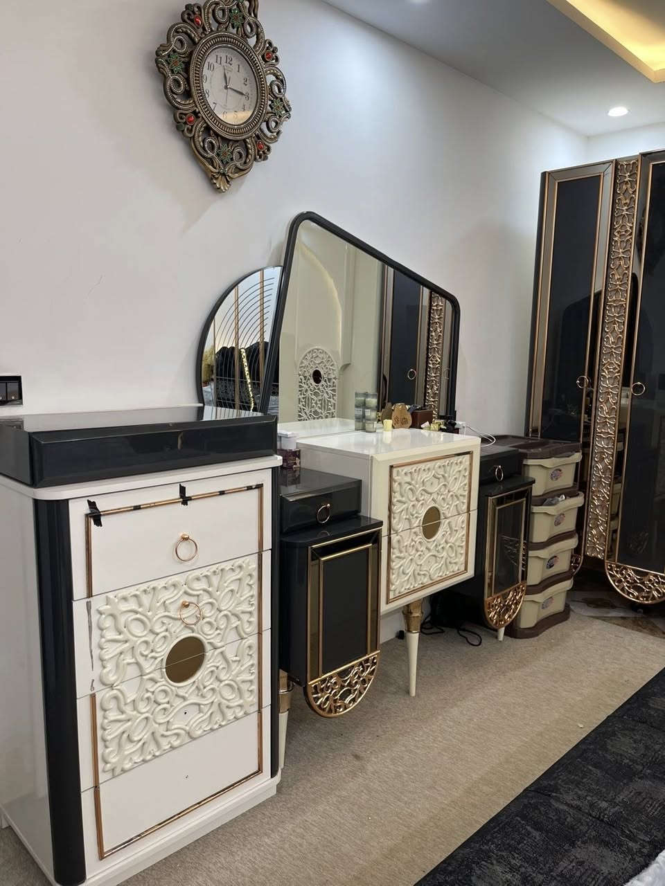 تاخم سیسەم دەستی دوو 8 وەرەقە و مەجال تاخم قەنەفە دەست دوو ٣٥٠ مەجال***********
