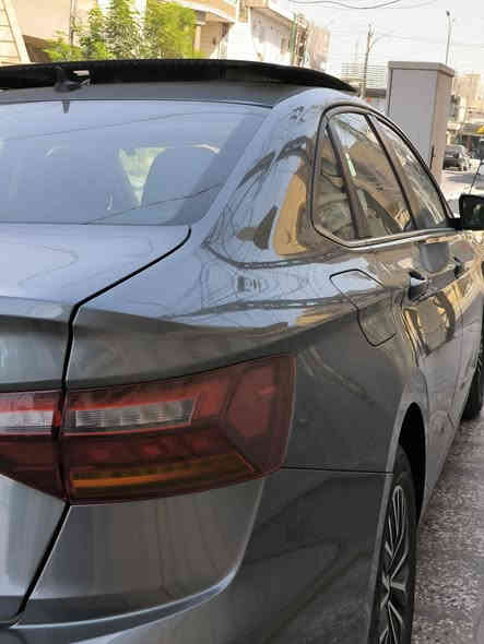 السلام عليكم
جيتا 2019 مواصفات se
رقم بغداد الدولي بأسمي 
محرك 1.4T 
حادث جاملغ امامي فقط وبارد بالباب 
بدون دواخل
ايرباك برده فقط
بصمه 
بانوراما
رادار امامي و جانبي
نقطه عمياء
داخل جلد وتدفئة بالكشنات 
شاشة أبل كار وكامره خلفية
هاندبريك دكمه
لايت وبك لايت LED
مكاني بغداد السيدية 
الاتصال ***********
