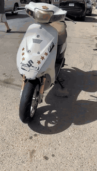 سلام عليكم دراجه ساسوكي للبيع مابيها نقص بس كابريتر فقط مكاني الطيفيه سعر 125 قفل 
*********** واتساب
