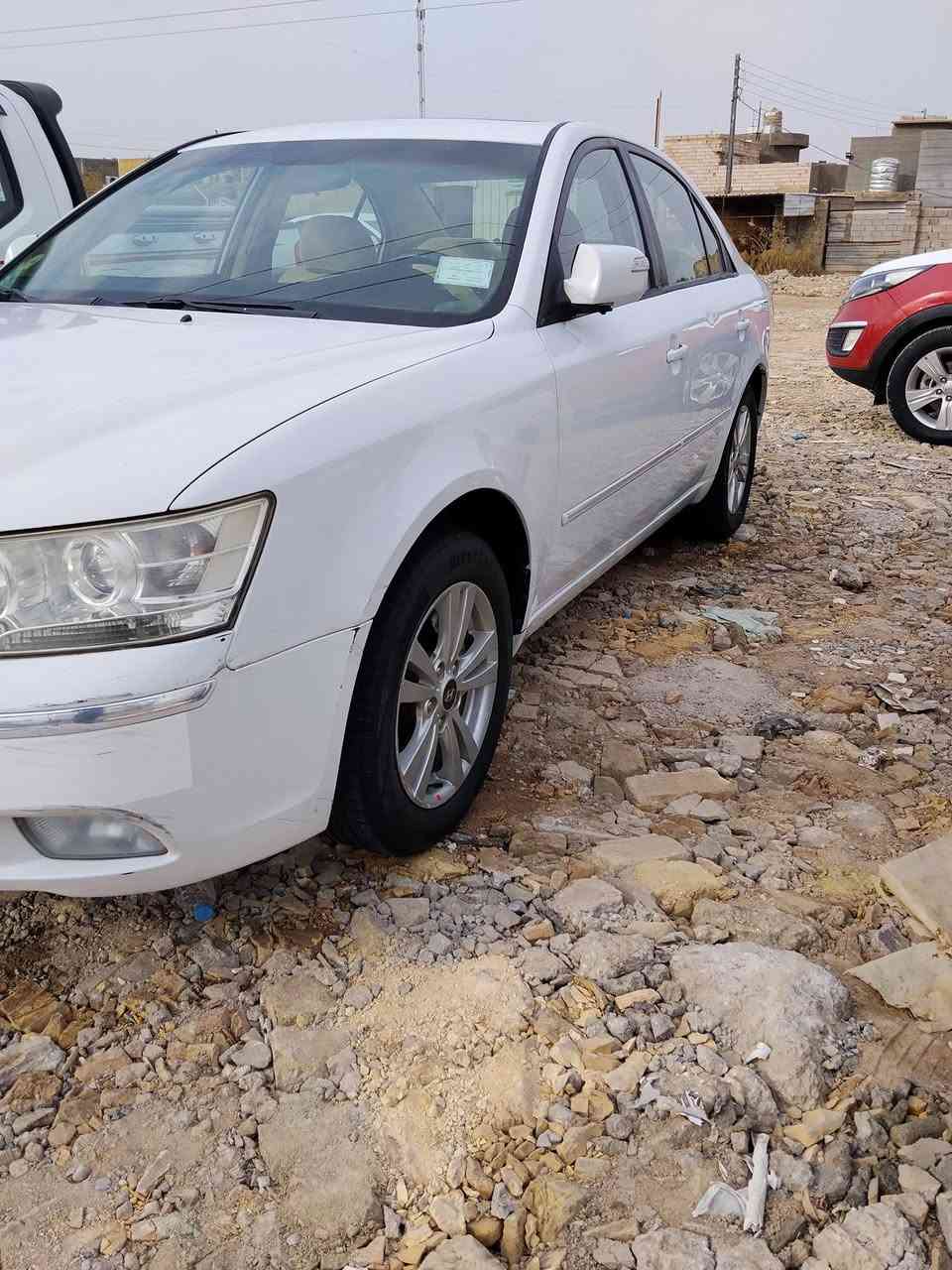 خليجي السياره مكفوله من ضربه وصبغ البنيد مفتوح   شديت مكينه وفتحته. بس هاي بيها الدواخل عسلي.  مكينه 2000 اربعه حساس. تبريد شغال رقم بصره نكليزي تبريد شغال. السياره فول عوزها بصمه. موديل 2011 السعر 120 وبيها مجال العنوان ذي قار الشطره الاستفسارر ***********
