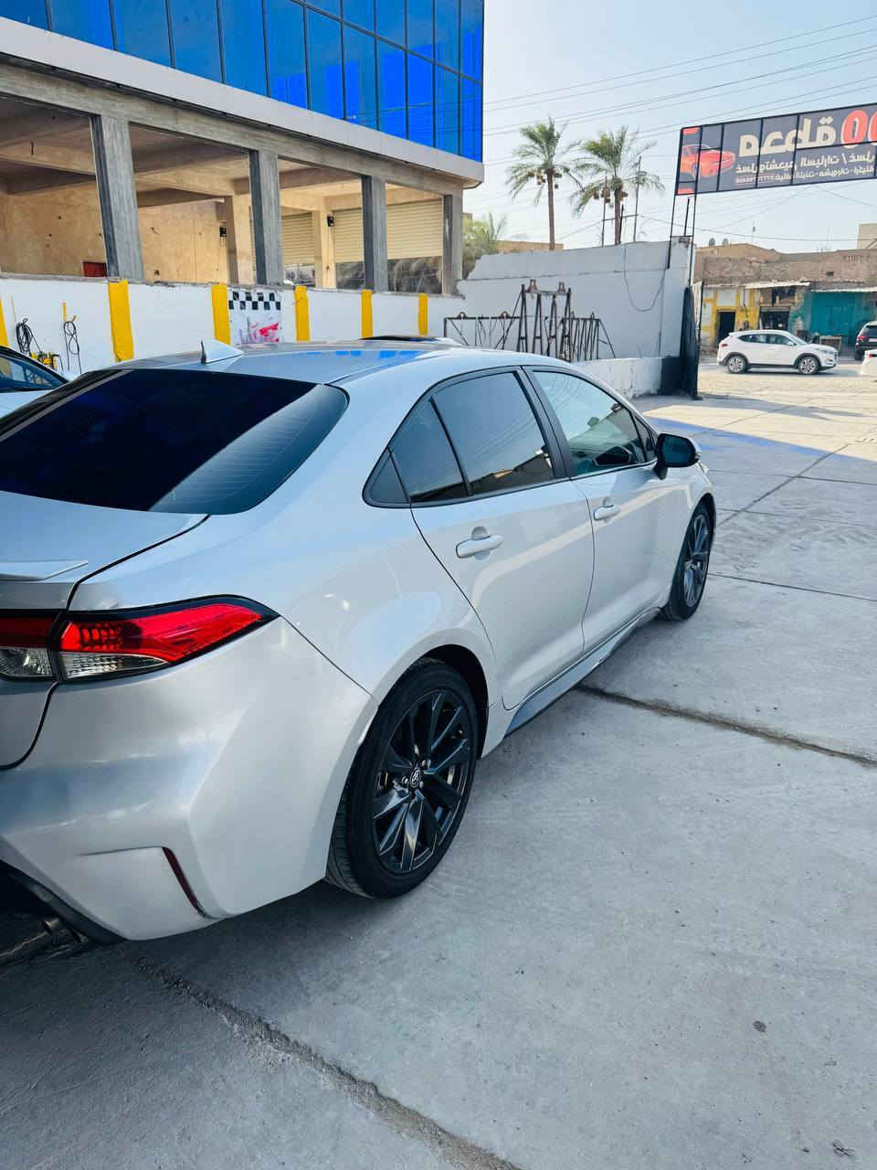 السلام عليكم كورولا 23 وارد امريكي مواصفات SE ياباني اصل 
ومواصفات ال SE معروفه رياضي مكينه ٢٠٠٠ 

حادثها خفيف فقط جاملغ مبدل ومصبوغ ونص الباب رش كلير ملاون وخيط البنيد ملاون فقط وي الجاملغ وبيها باردات بخشوم الجاملغات الخلفيه مثل ما موضح بالصور 

ماشيه ٨٠ الف  رقمها بابل بأسمي مداور ثاني يوم 

السعر ١٥٢ والشراي بيه خير ويدلل 

مكاني بابل رقمي للاتصال ***********
