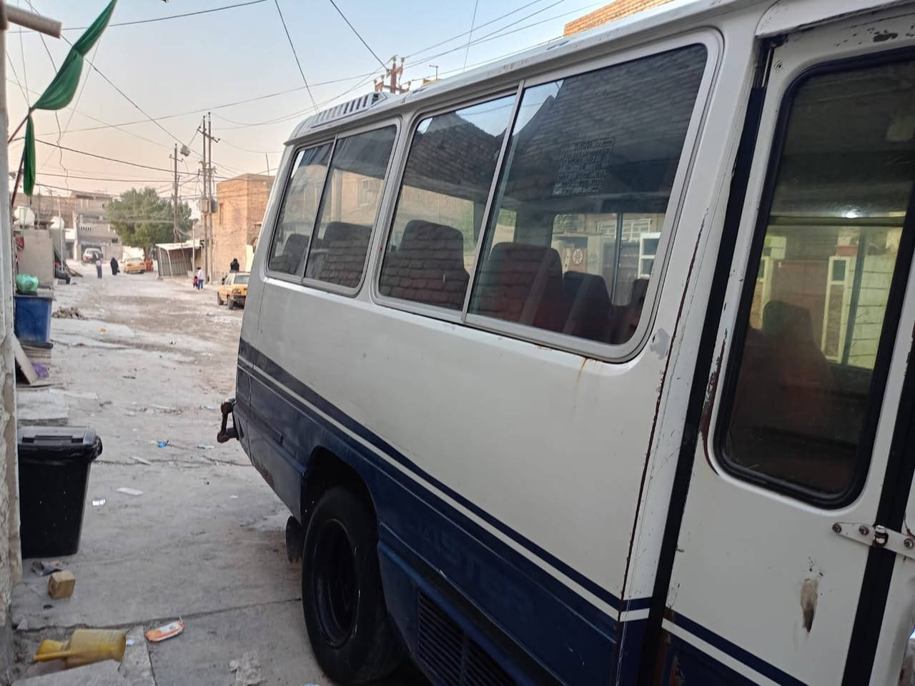 سلام عليكم كوستر للبيع موديل ٨٩ معمره عام بيه حصه كاز رقمه احمر مكان كربلاء رقم الهاتف ***********
محوره مكينه كيا  بنكو السعر ٩ مليون
