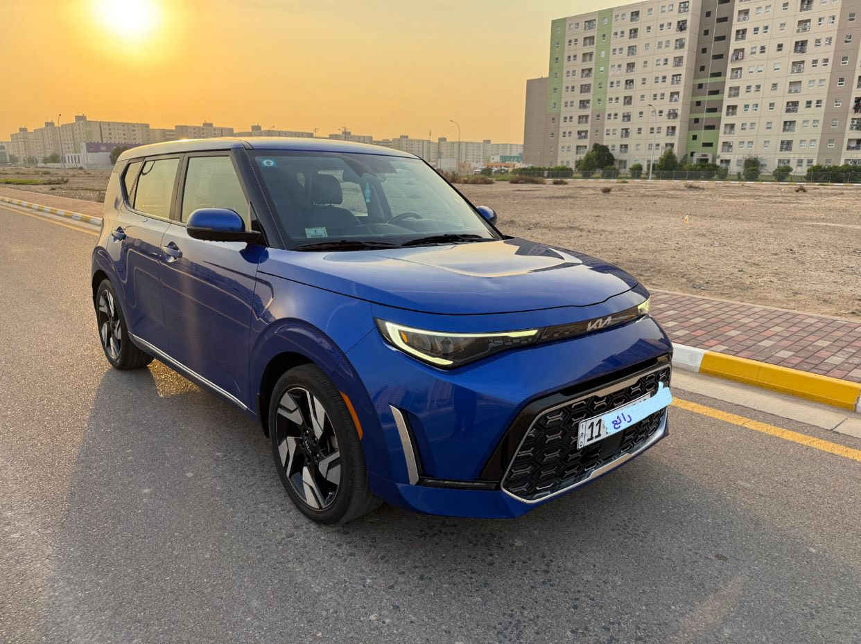 السلام عليكم ورحمة الله وبركاته كيا صول 2023 جيتي لاين مرقم بغداد بسمي الرقم الجديد الدولي كلين كلين فقط مبدل بطل مال دهن 
 لون ازرق وارد امريكي 
مواصفات فوول 1/1

-فتحة 
-رادار امامي
-رادار خلفي 
-رادارت جوانب
-تشغيل عن بعد
-هاند بريك بصمه
-بصمة  
-لايتات زنون +لد امامي
-لد خلفي
-ستيرن جلد حرف D 
-تدفئة كشنات 
-تدفئة استيرن 
-مكينه 2000 دوش 
-كشن السايق كهربائي 
-وختم Soul 
-لدات باdلبوب وبالسماعات 7 الوان aqq
-ويل oكب كروم تيبيqfo
-بك لايت لد
-اشاير بالمري 
-شحن لاسلكي 
-سستم صوت  
-شاشه كبيره
 -كامره  حساس 
-انظمة قيادة (SPORT,NORMAL )

السعر:180$وبيه مجال للطيبين
مكان السيارة بغداد مجمع بسمايه السكني 
للاستفسار اكثر الاتصال على :***********
