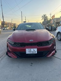 سياره K5   موديل 2021  سياره حادثهه فقط بنيد  السياره كلش حلوه ونضيفه ...