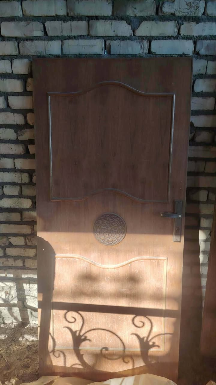 للبيع  0772 139 8584
***********
