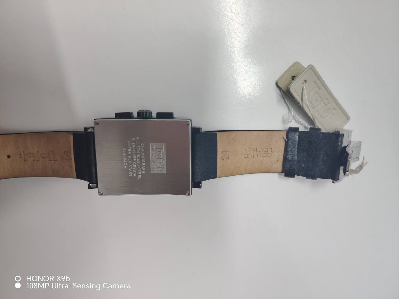 توفيش trofish
سويسري اصلي
نظام كرونوغراف ومنفذ شهري
الماكينة من شركة eta الأولى سويسريلاً بدقة الوقت المستخدمة أيضا في ساعات الاوميغا والزينيث
السعر طيب جدا
للمهتمين التواصل خاص


**إذا كنت صاحب هذا الإعلان وتريد حذفه لأي سبب، رجاءا أرسل رسالة إلى الدعم الفني**