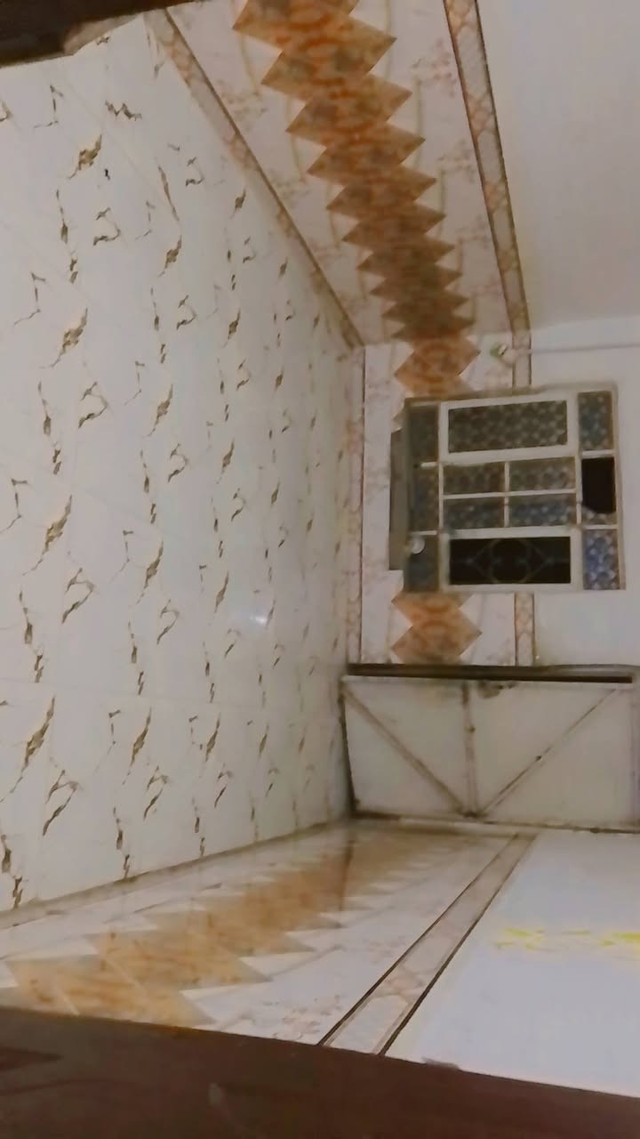الدار البيع مساحه 180 مترنزلت ميري متعب كافت الخدمات بيه سند 25 اتصال على الرقم ***********
