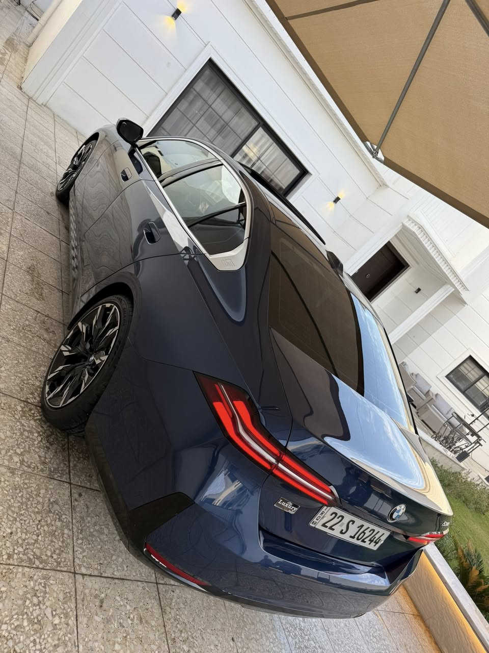 السلام عليكم
بي ام وارد امريكي (كلين تايتل كفالة عامة من كلشي شخوط رصعات بارد صبع حتى دعاميات)
موديل 2024 الون مميز🔵
السياره فول موصفات داخل جلد جوزي 
ماشيه 42الف ميل 
السعر 455$
العنوان بغداد حي جهاد 
الرقم ***********
