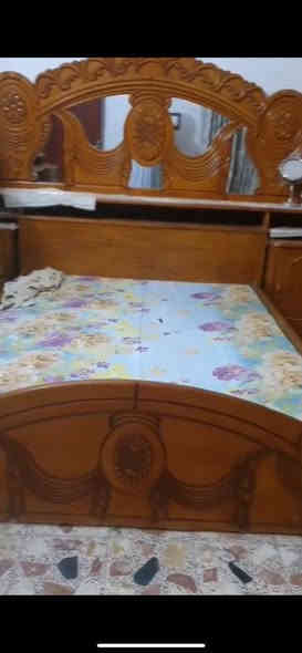 سلام عليكم غرفه نوم تزكام عراقي درجه اوله شرط الثكل كنتور طابقين6ابواب او بعده جديده زلغ ما بيه اي استفسار ولسعر عله الخاص او هاذ الرقم***********
