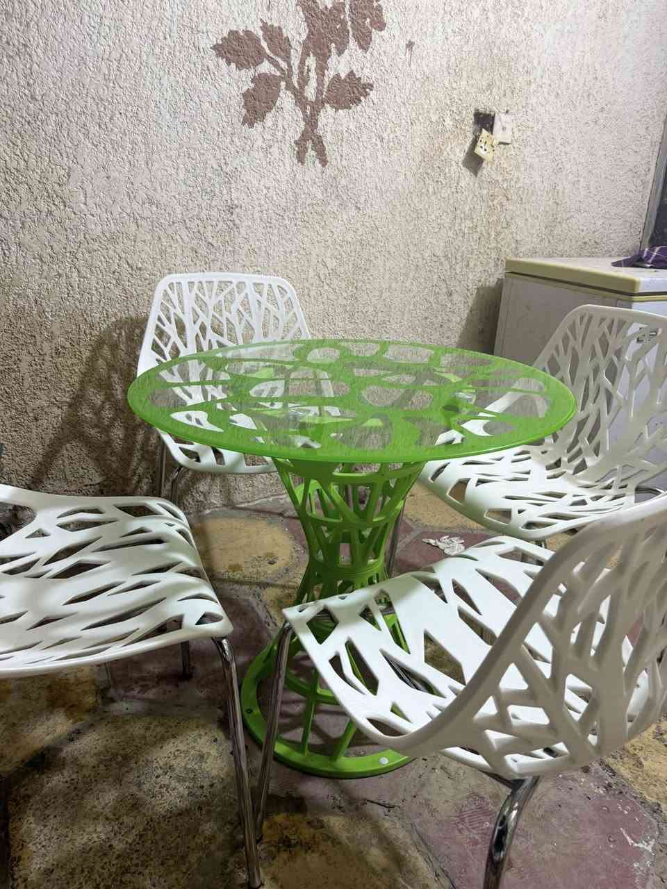 ميوزه مرطبات أو مطعم للتواصل ***********
