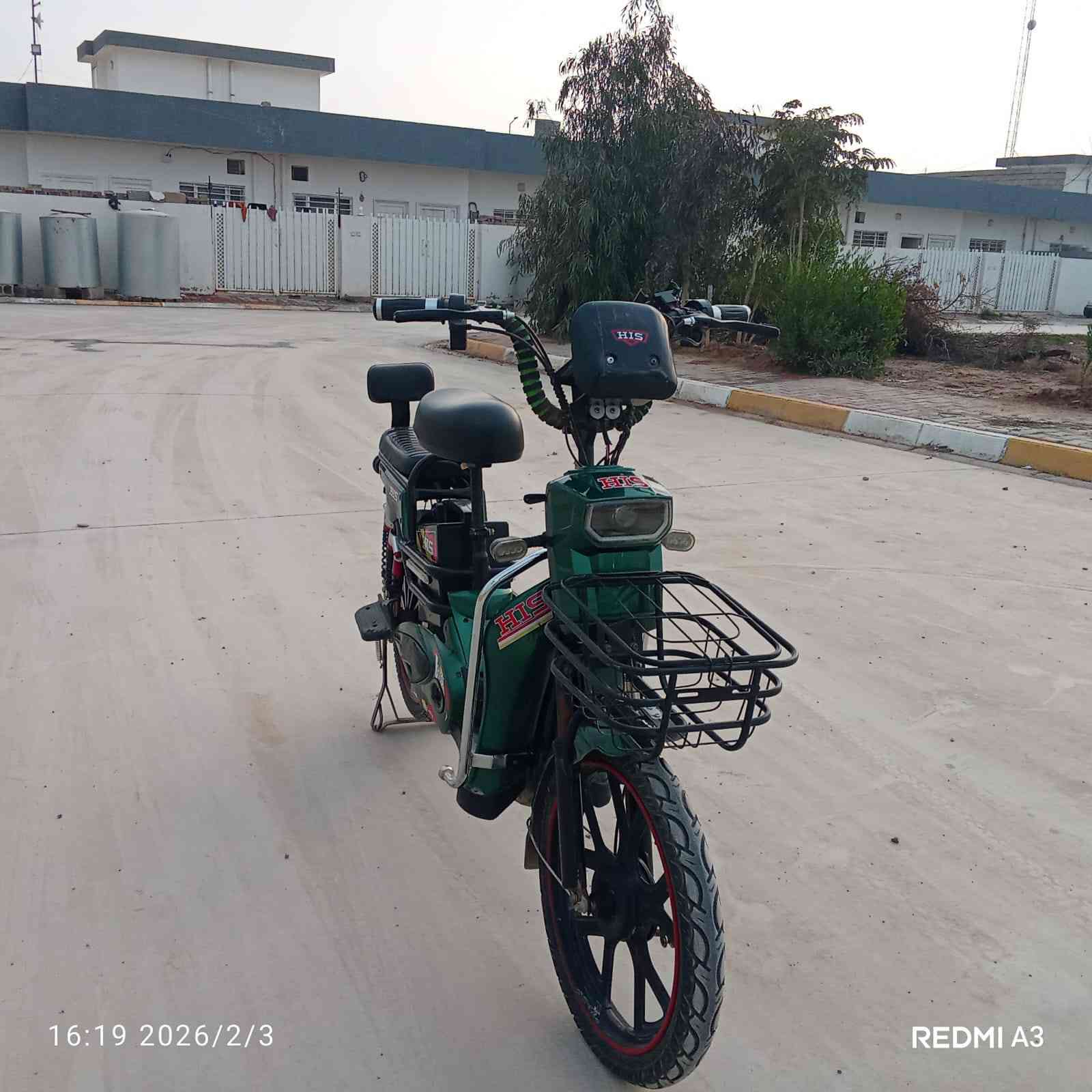 السلام عليكم بيسكل شحن للبيع بطريات جديد فقط ثنين وگفات الباقي بل شرط شاحنه محترگه ما بي موديل 2025دبل اشاره ملف چبير بيسكل نضيف السعر175او بي مجال للشراي خابر او دلل ***********مكاني كركوك
