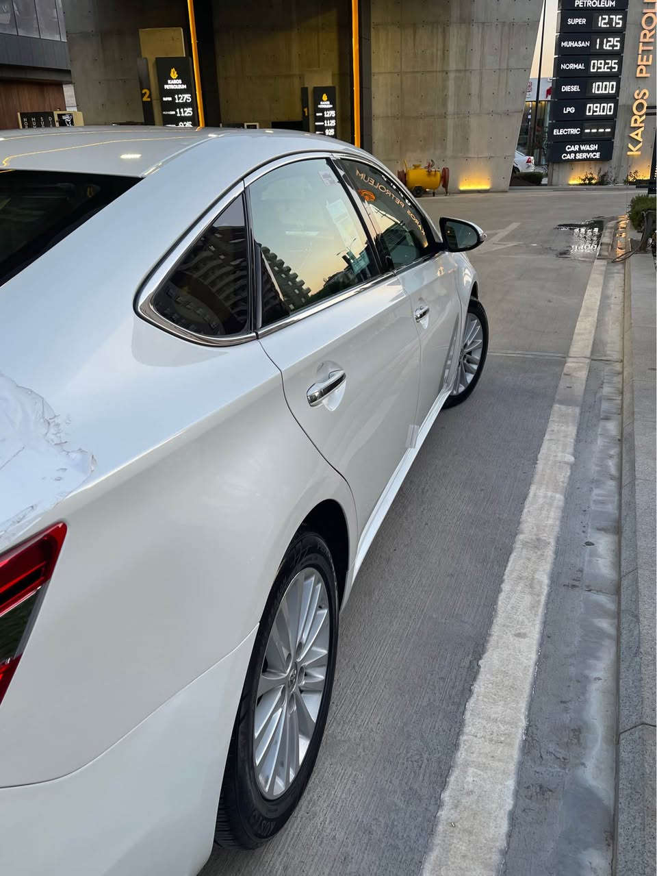 ‎تۆیۆتا ئەڤەلۆن 2013 خلیجی ٤حاسە
‎مواسەفات limeted فول
‎سلایت ,بەسمە   ، پەردە , ناو زەرد حاسە 
 
‎کوشن سارد و گەرم + کوشن کارەبا + کوشن خەزن 
‎کوشن و سوکانی جوانە 
‎پەردەی بیلادی 
‎تەنها ژێر رەقەمی دواوا بۆیاخە لەگەڵ دەعامێکانی دوپەلەکاتی هەیە سۆنەریم داناوە
‎گێرو مەکینە بەشەرت نەکراوەتەوە 
‎دوکەل و بوخاری نییە
‎١٧٠هەزار رۆیشتووە بەشەرتی کۆمپیته ر 
‎چوار تایەی تازەی لە ژێرە
‎تەحویل و غرامە بەشەرت 

‎نرخی١٩٦  وەرەقە و مەجالێکی برايه نه    
‎0770 2801090کوردی
‎عرەی***********
*********** السليمانية, العراق
