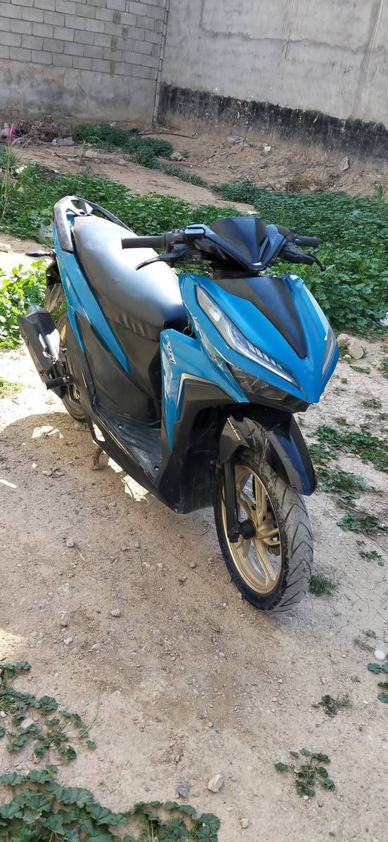 دراجه هوندا كامله مكمله مابيهه نقص بيع او مراوس سعر550مكان بعقوبه تحرير***********
