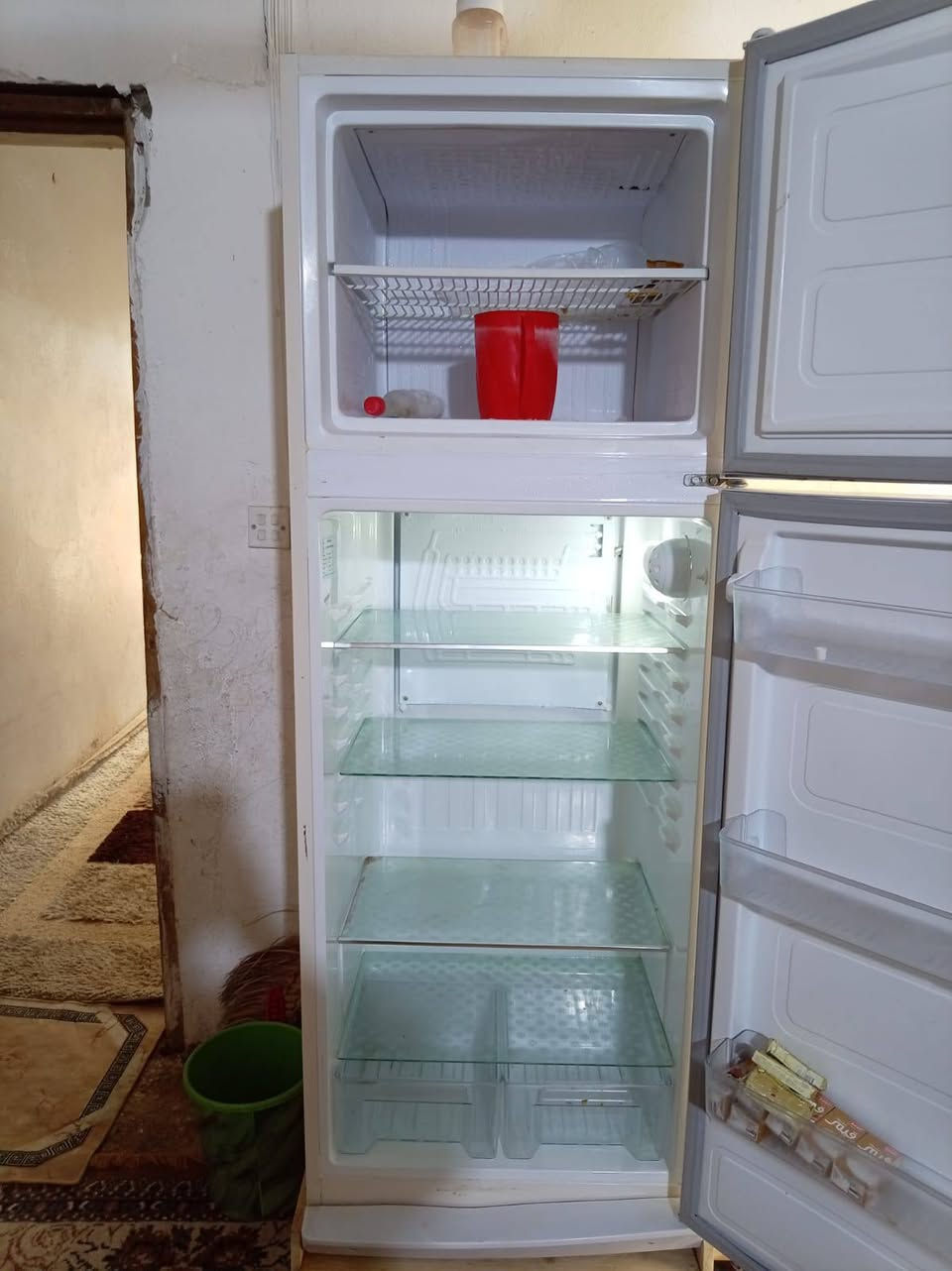 السلام عليكم
ثلاجه للبيع جديده المكان كاطون الرازي  الستفسار ع رقم *********** مكالف بنشر  السعر اتصل على صاحبها
