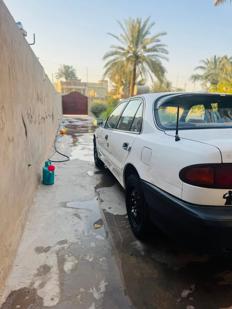 السلام وعليكم سوناتا تو مديل 95 رقم بغداد انكليزي بسمي السياره كفاله عامه من كل النواحي مصبوغه جماليه بدون حادث  
كير مكينه 2000 كير اوتو ماتيك تخم تاير صدر امامي خلفي جديد تبريد ثلج كهربائية كلها شغاله شاشه كامره لايت زنون عالي ناصي الاستفسار ***********
