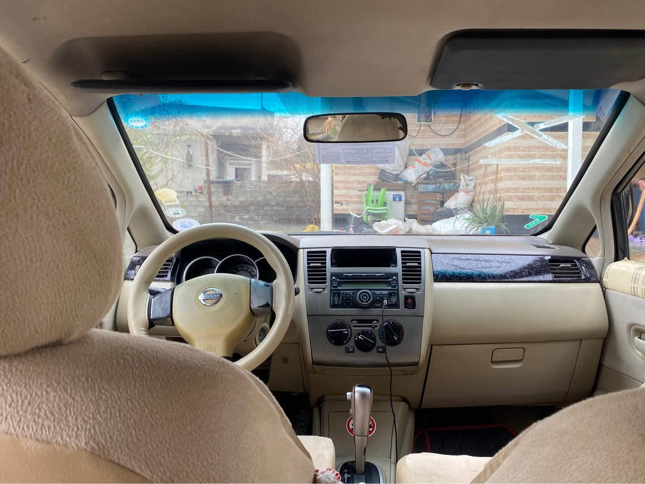 نیسان تیدا مۆدیل ٢٠٠٨ گیر تماتیک و چوارجام کارەبا و ئاوێنە کارەبا و ناوزەرد گێر و مکینە و تەبرید بەشەرت رەقەم و سەنەوی نوێە هەتا ٢٠٣٠ توند ق تۆلە مەسرەفی تێدا نیە نیو چاملغی پشتەوەی سبوغە بەبێ ژۆرێ نرخی ٧٨ و وەرەقە و کەمیک مجال شوین هەولیر *********** أربيل, العراق
