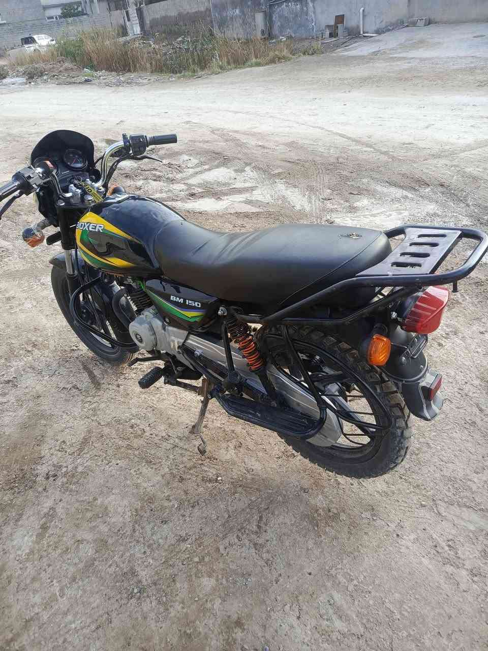 دراجه بوكسر للبيع موديل ٢١ سنوية ديالى مكاني باب الدرب رقمي ***********
