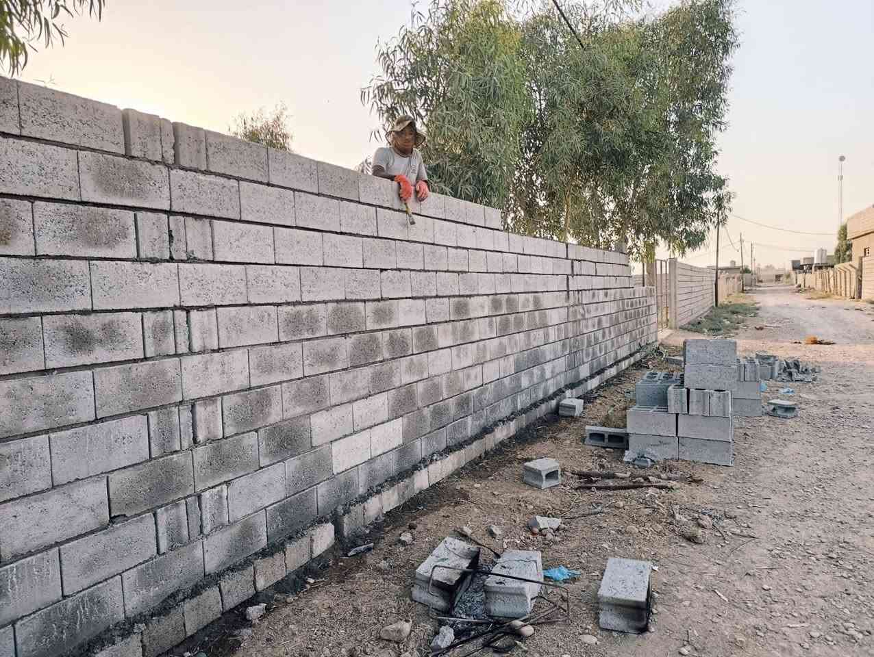 السلام عليكم 
اسطه بناء متفرغ حاليا شقل درجه اولئ 
اللي عنده بناء يتفضل 
خاص مفتوح 
رقم الهاتف *********** بي واتساب هم
