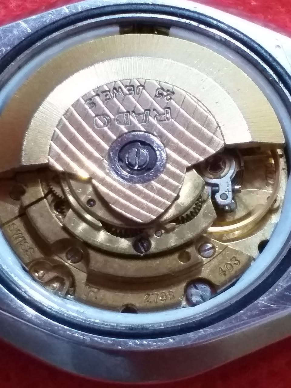 🌺🌺🌺🌺
🌷 اخوان #السعرراسلني خاص رجاااااءا
السلام عليكم ورحمة الله وبركاته..
 💐RADO VOYGER💐
👇👇👇
🌷ساعة رادو فيوجر فنتج اوتوماتيك وتكويك ..
🌷سويسري اصلي بكل تفاصيلها ...
🌷المكينة صفرة 21 حجر اصلي ومعلم ..
🌷المكينة  البك الجام  مضلع اصلي الدگمة  اصلي كله  معلم ..
🌷 القبغ مختوم ومعلم من الداخل والخارج..
🌷القطر  37 صافي × 40   موضح بالصورة .. 
🌷نافذة تاريخ اسبوعي وشهري ..
🌷االساعة  قديمة وشغالة ..
🌷♦️♦️#السعرراسلني خاص رجاااااءا  ...
🌷والتوفيق للجميع🌷


**إذا كنت صاحب هذا الإعلان وتريد حذفه لأي سبب، رجاءا أرسل رسالة إلى الدعم الفني**