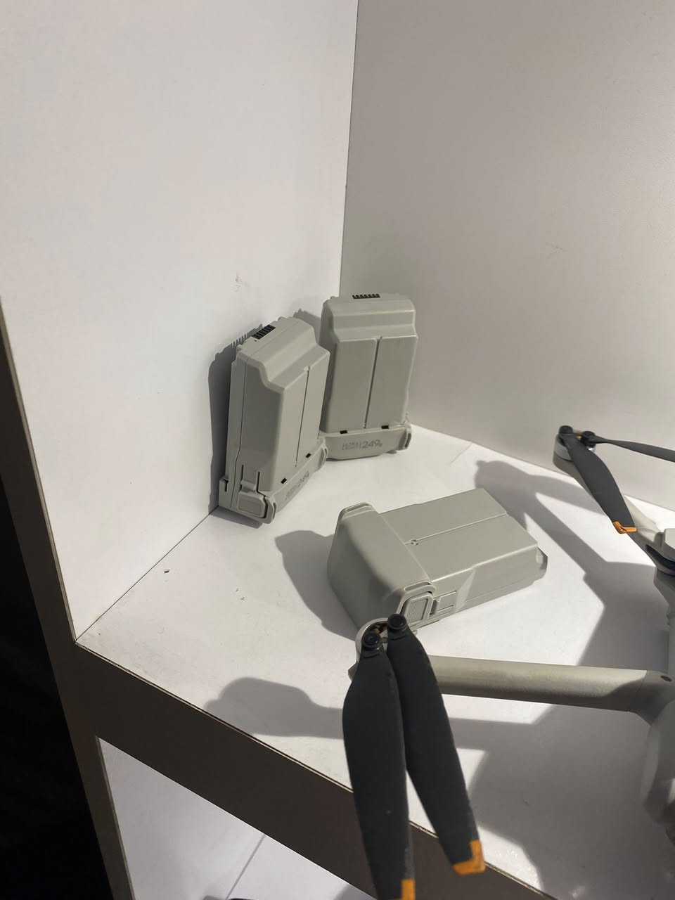 Dji mini 3 pro combo hich keshai nia nrxi 690$


**إذا كنت صاحب هذا الإعلان وتريد حذفه لأي سبب، رجاءا أرسل رسالة إلى الدعم الفني**