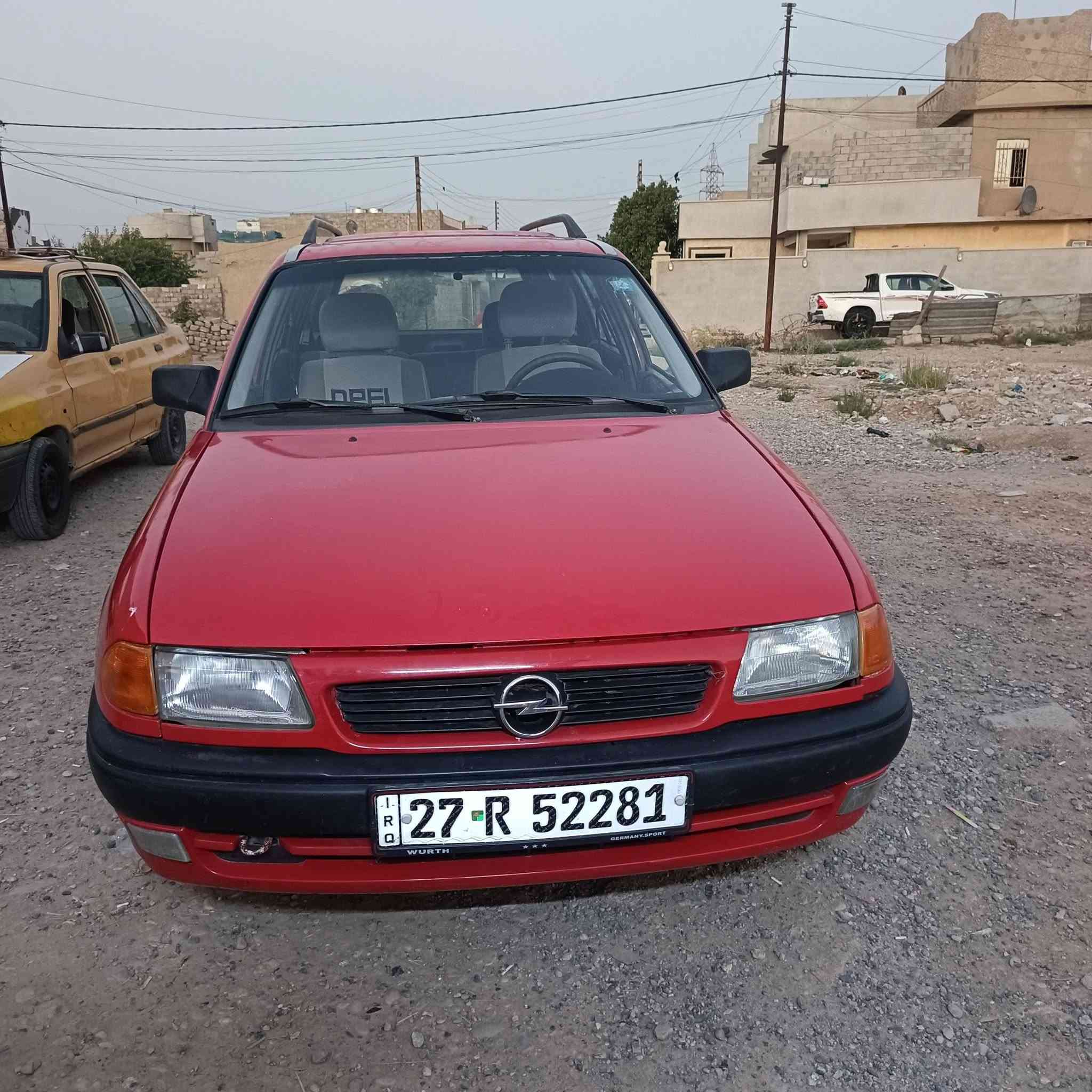 سيارة استرة للبيع شرط التحويل والوكالة حجم ٢٠ موديل ٩٤سنوية نتهاء٢٨😘***********😘 السعر40
