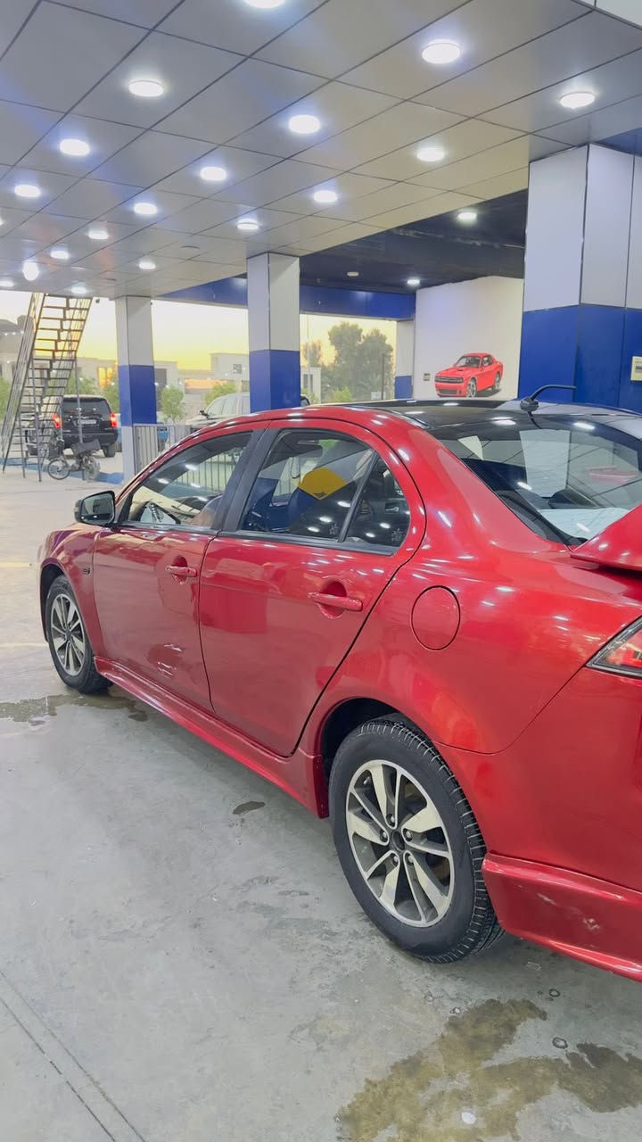 لانسر قرش للبيع
موديل ٢٠١٧ 
محرك ٢٠٠٠
فتحة سقف
بيها منظومه غار 
تبريد تدفئة شغال خير من الله
شاشه لمس كار بلي 
مثبت سرعه 
بأسمي السيارة 

السونار مرفق ضمن الصور 

السعر ١١٠ وبيها مجال 

للتواصل 
***********
