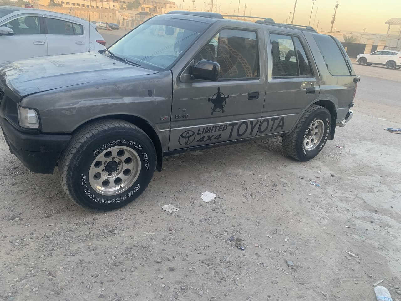 سلام عليكم للبيع ازوزه مديل 94 محرك كير اوتماتيك فيفتي بطه خير من الله الحداديه زينه التبريد مايشتغل كشرهه بلادي مابيهه ضربه عوزهه ترتيب بسيط فقط الدواخل زينه.     السعر 37 وبيهه مجال رقم الماني بغداد تحويل ثاني يوم مكاني بغداد البلديات وهذا رقمي ***********
