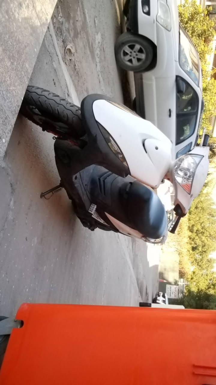 ماكس عدله صارلها اسبوع نازله رمبه بوشه 55 بلادي دبل خلفي رياضي دراجه شلعتها تخووف
بلاديه من التاير للتاير 

السعر :1٫050٫000 مليون وخمسين الف

مكاني بغداد البياع متواجد ع الفيس  شباب للاتصال ***********
