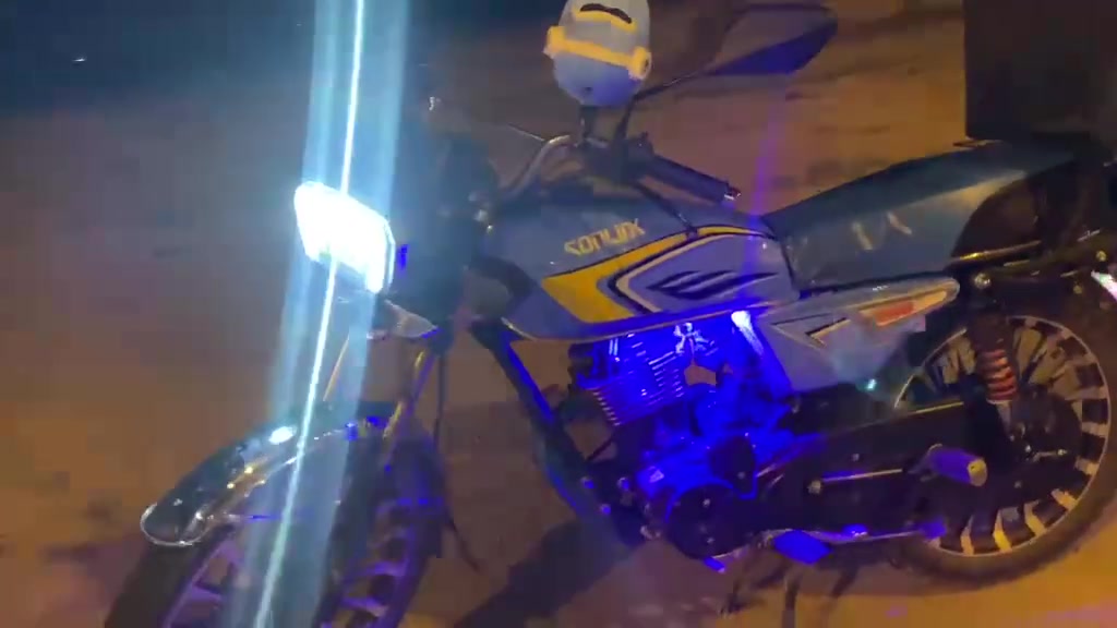 دراجه سونلك موديل 2024 محرك اسود محرك 200cc دراجه نضافه خير من الله مجهزه تجهيز كامل مال دلفري سعرها 850بيه مجال بصيط الي مو شراي لا يتعبني مكاني الحوز رقمي ***********

