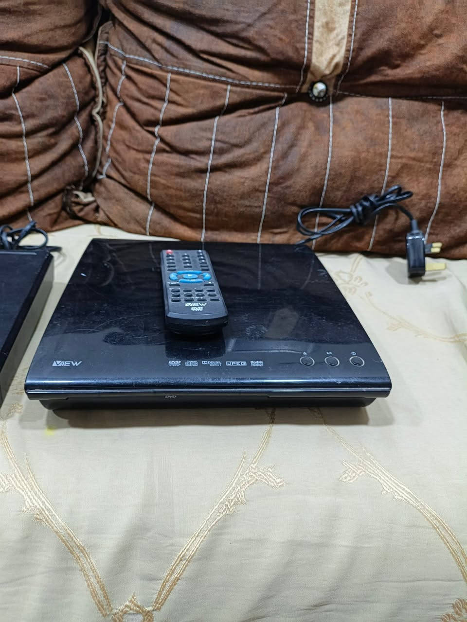 مشغلات اقراص DVD بالة نظيف جدا ...الوتحد 10 الاف دينار .... شرط الشغل


**إذا كنت صاحب هذا الإعلان وتريد حذفه لأي سبب، رجاءا أرسل رسالة إلى الدعم الفني**