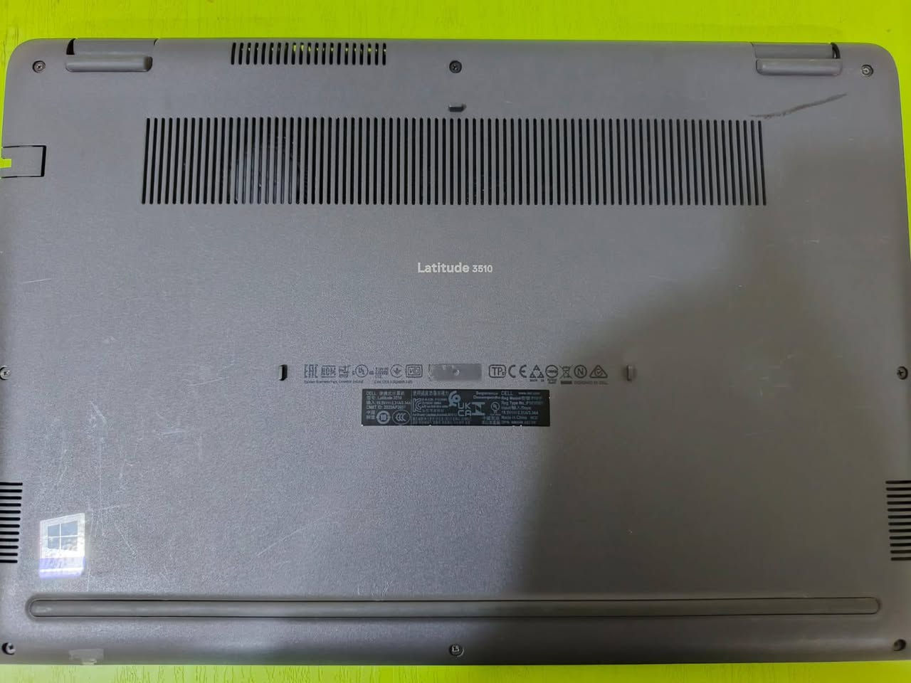 الموديل: Dell Latitude 3510
المعالج: Intel Core i5-10210U (الجيل العاشر) بسرعة تصل إلى 2.11 GHz.
الذاكرة العشوائية (RAM): بحجم 8 غيغابايت بسرعة ممتازة (2667 MT/s).
الهارد (التخزين): SSD سريع جداً بسعة 256 غيغابايت (يقرأ في النظام 238 GB).
كرت الشاشة: Intel UHD Graphics (مدمج).
الشاشة: 15.6 بوصة مريحة جداً للدراسة والعمل.
النظام الافتراضي المكتوب: Windows 11 Pro أصلي ومفعّل.

سعر 350 مع وصل شراء الحاسبه بنفس سعر العرض


**إذا كنت صاحب هذا الإعلان وتريد حذفه لأي سبب، رجاءا أرسل رسالة إلى الدعم الفني**