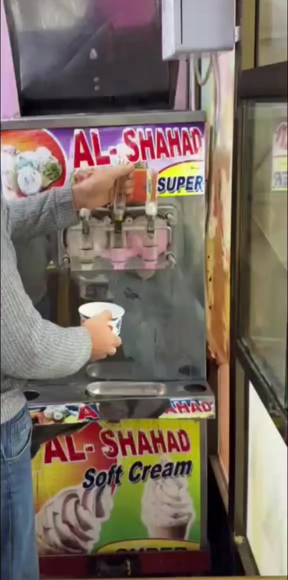 إعلان بيع: مكينة موطا سوبر   "الشهد" الأصلية – شغل ثقيل ومعدل 🍦🇮🇶
لأصحاب المشاريع اللي يدورون مكينة "تبيض الوجه" وبدون مشاكل، للبيع مكينة أيس كريم (الشهد) بمواصفات درجة أولى:
  الضاغط إيطالي الأصل ويُصنع في فروع عالمية) 
✅ النوع: الشهد (صناعة عراقية أصلية).
✅ التبريد: نظام تبريد أحواض (مال كراب) سحب درجة أولى.
✅ الكهرباء: 3 فيز (استقرار وقوة بالعمل).
✅ القوة: مال سحب جملة، لا تموع ولا توقف (تتحمل ضغط الشغل والزحمة).
✅ الجودة: الموطا مالتها ناعمة جداً وكريمية.
💰 السعر: 3 ملايين دينار.
📍 المكان: الأنبار.
📺 التفاصيل: موجودة بالفيديو، "شوف بعينك واقتنع بنظافة الشغل".
📞 للتواصل: ***********
