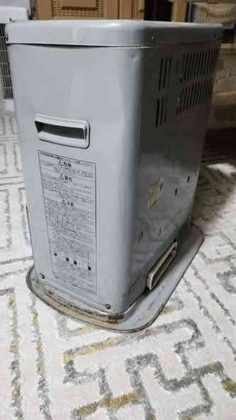 صوبة نفطيه للبيع شغاله فول السعر  40 مكانها حي التحرير جمعية الماء الشراي يتصل عالرقم ***********
