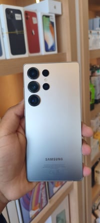 Samsung S25 ultra 1TB   سعره 1.475.000 وتساب 07832987412