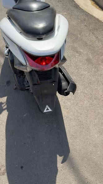 السلام عليكم للبيع 
 pcx جيل اول ياباني مكينة 125 
دراجة كاملة مكينة مكفولة  بس بيها نقوصات يرادلها كلجات تطبيك كفرات يرادلها جاملغ امامي ترتيبات  ابيع هاذا الموجود كدامك مكاني بغداد شعب ثعالبة. سعرها 850قفل قفل 
***********
