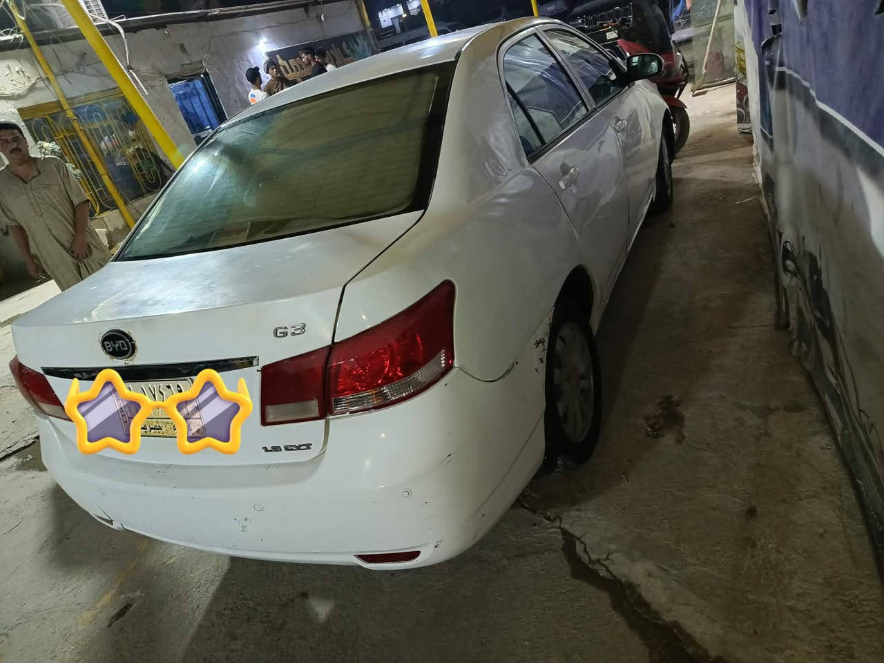 سلام عليكم
BYD G3    
 ابيض
رقم كربلاء الماني باسمي 

مكينة وكير خير من الله 
تبريد ثلج ❄️ جديد 
حدادية جديدة كلها 
كهربائية كلها شغالة 
 
لايت عالي وناصي كلها شغالة
مجاول جديدة بلكات جديدة 
مواصفاتها معروفة
ما ناقصها اي شي السيارة جاهزة من كلشي  
بيها صبغ شوية 
السعر35 وبيها مجال بسيط 
مكاني بابل مركز المدينه
متواجد على الفيس او واتساب 
                                                            ***********

