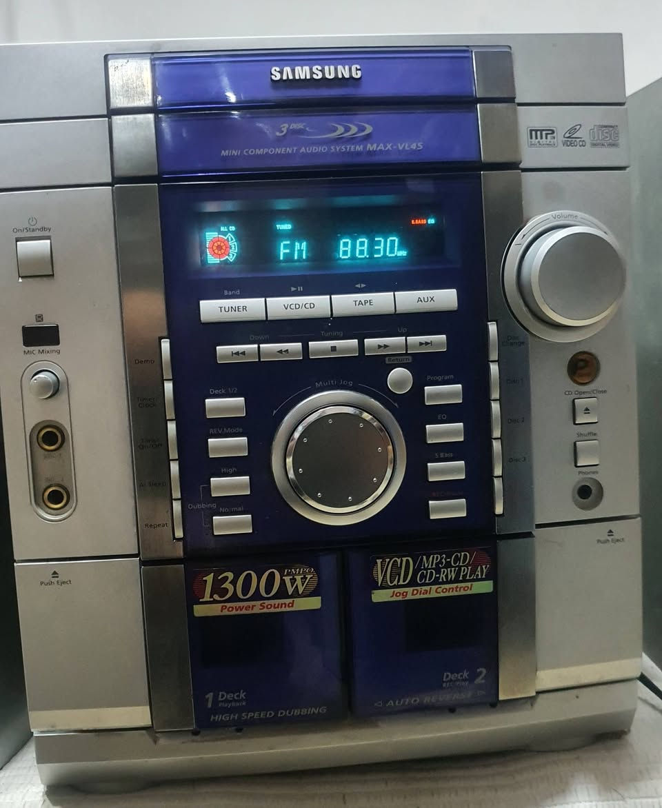 سستم سامسونج  جهاز كلش نضيف وبلادي
شغال فقط راديو واوكس يرادلة صيانة 

للبيع  ٥٠ الف سعر نهائي  

يوجد توصيل  للإستفسار اتصل ***********
